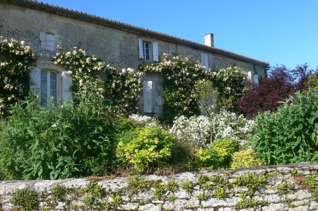 La Maisou-Pastel Et Fleur Sérignac Exterior photo