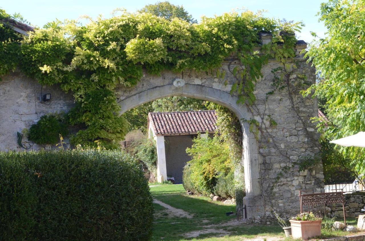 La Maisou-Pastel Et Fleur Sérignac Exterior photo
